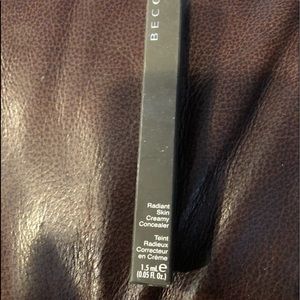 BECCA Banana RADIANT SKIN CREAMY CONCEALER